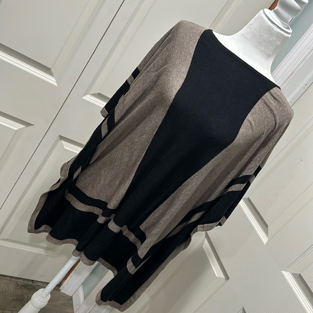 August silk poncho sweater brown and black size‎ small - Picture 2 of 8